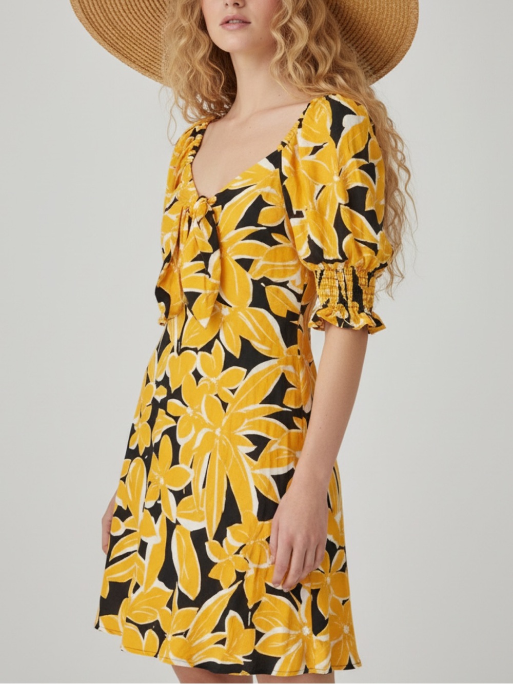 WHO WHAT WEAR/ Floral Yellow and Black Dress